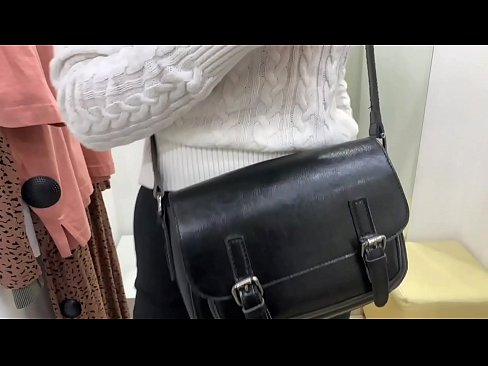 ❤️ Masturbasyona giştî ya keçika ciwan FeralBerry bi dilopek li jûreya fitarê ❤❌ Vîdyoyê qijk  li porno ku.hentaisea-com.ru ❤